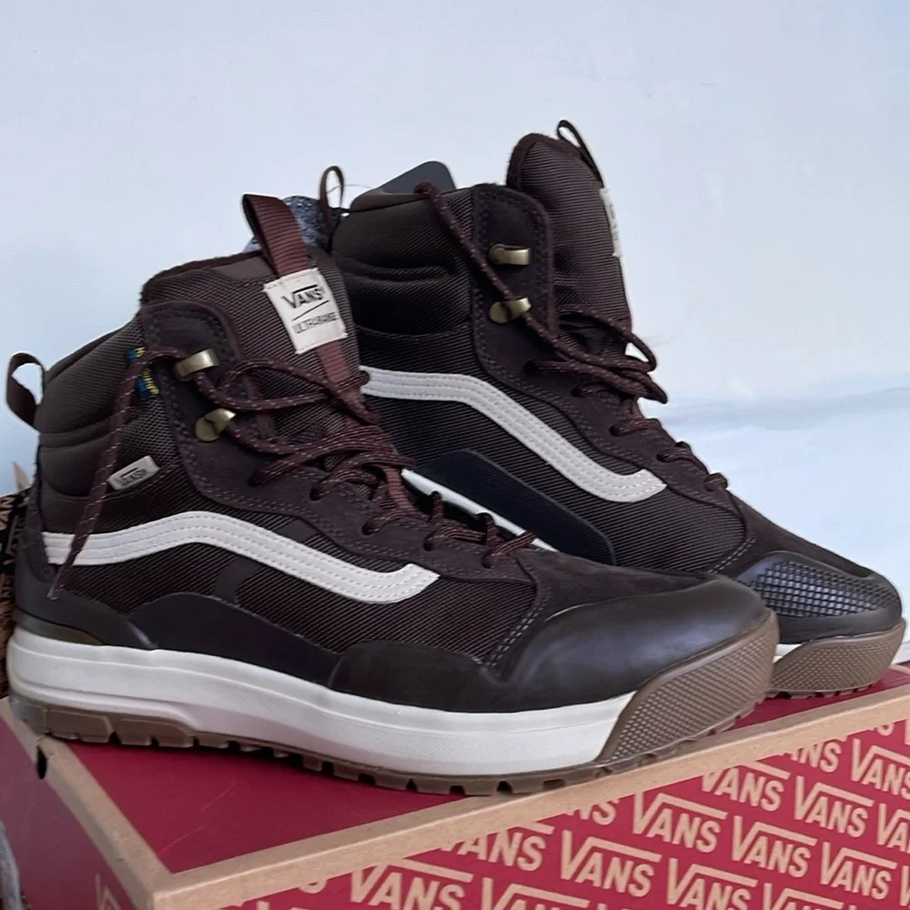 Vans Men’s Ultrarange Exo Hi Mte2 Demitasse
VN0A4BVS3N1
Sneakers - Picture 12 of 16